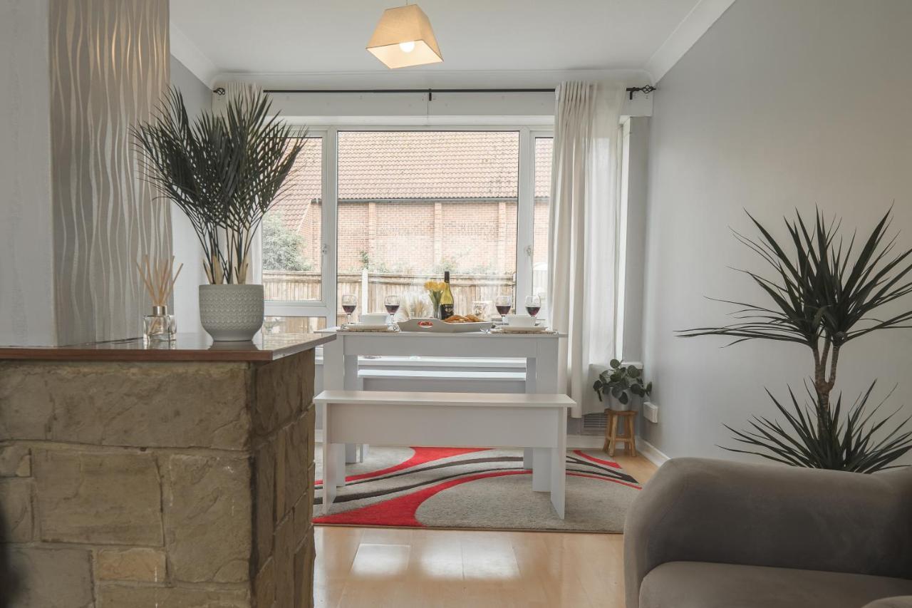 Idyllic 3-Bed House. 5-Min From Channel Tunnel Villa Folkestone Exterior photo